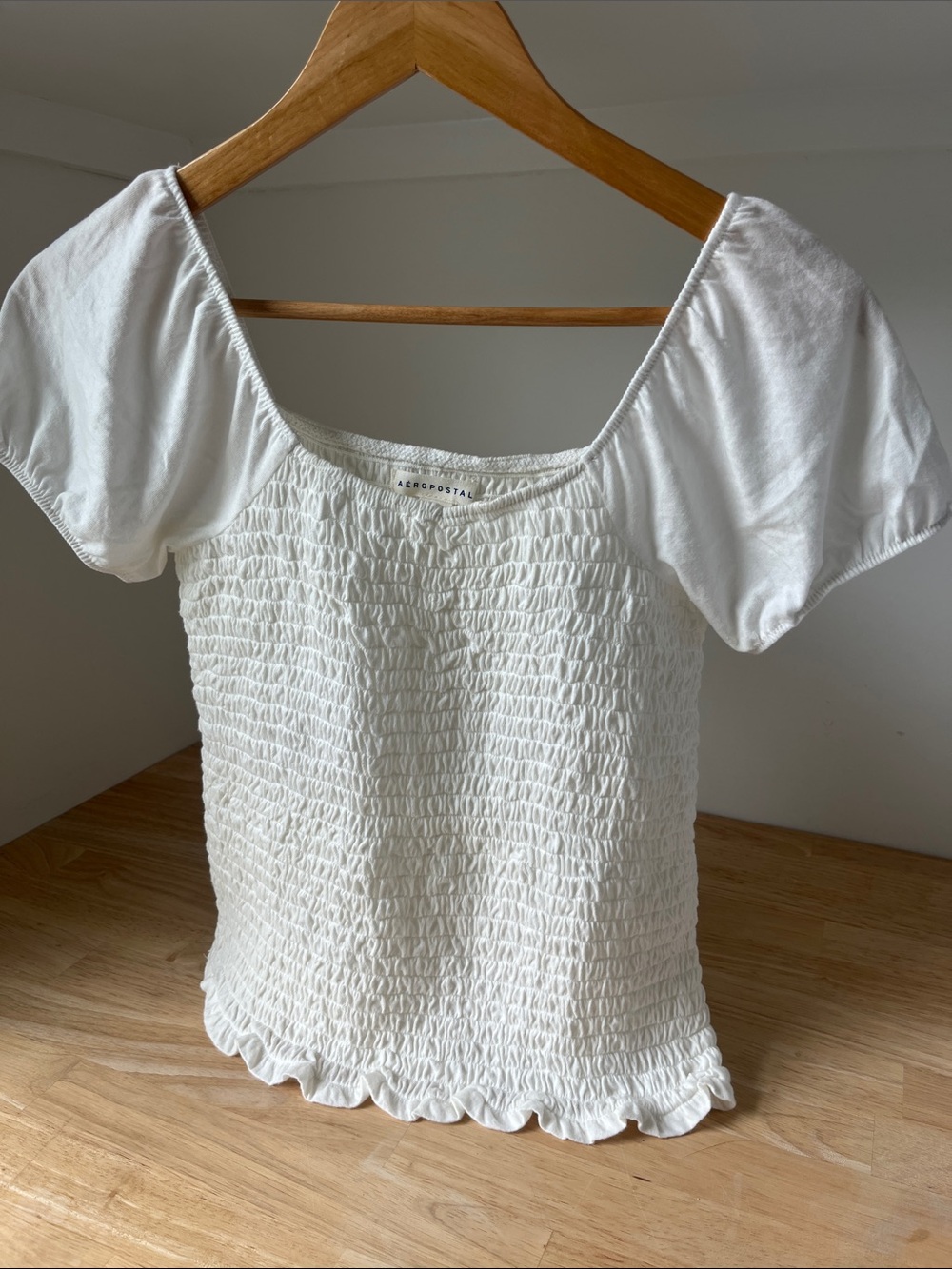 Aeropostale White Smocked Puff-Sleeve Crop Top